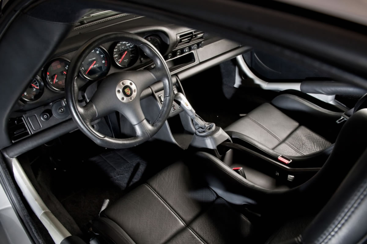 Porsche 996 interior