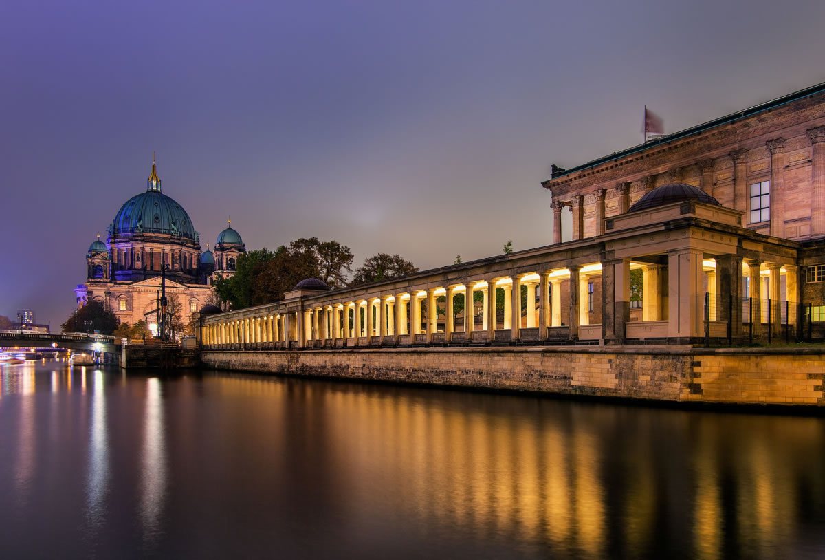 Catedral de Berlín vista nocturna