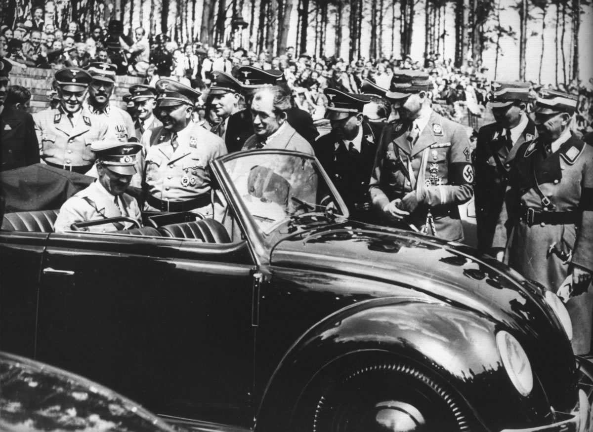 Volkswagen Escarabajo y Hitler