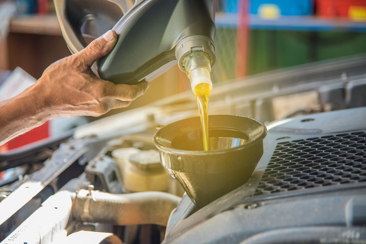 Tipos de aceite para coche
