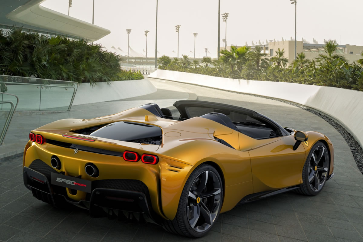 Ferrari SF90 Spider importado de Alemania