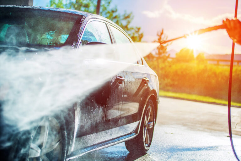 Lavar coche: limpieza y lavado de coches a mano en Barcelona, Madrid…